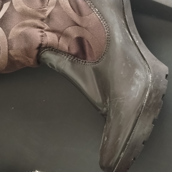 Coach boots brown coach C  with coach button - Picture 4 of 16